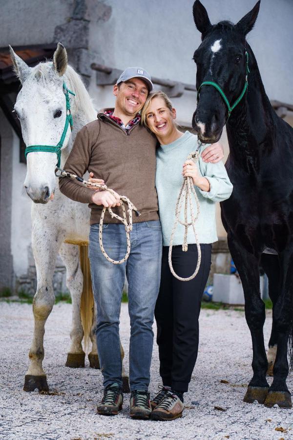 Tmbin'S Barn - Nature, Horses, Family Sežana Exterior foto